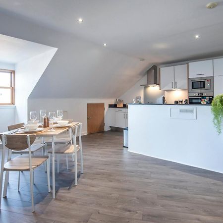 The Loft - Spacious Luxury 2 Bed 2 Bath With Free Secure Parking And Tube Close By London Eksteriør billede